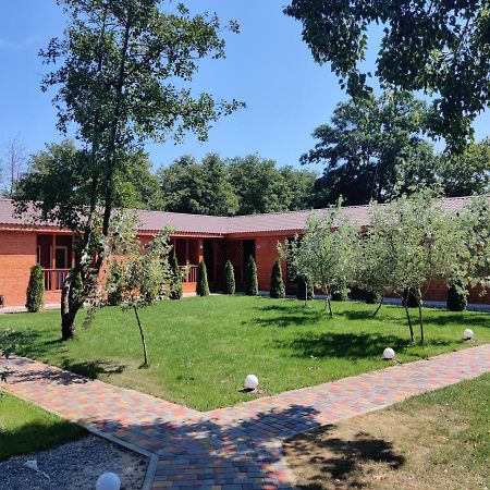 Liman Park Eco Hotel Stara Zbur'yivka ภายนอก รูปภาพ