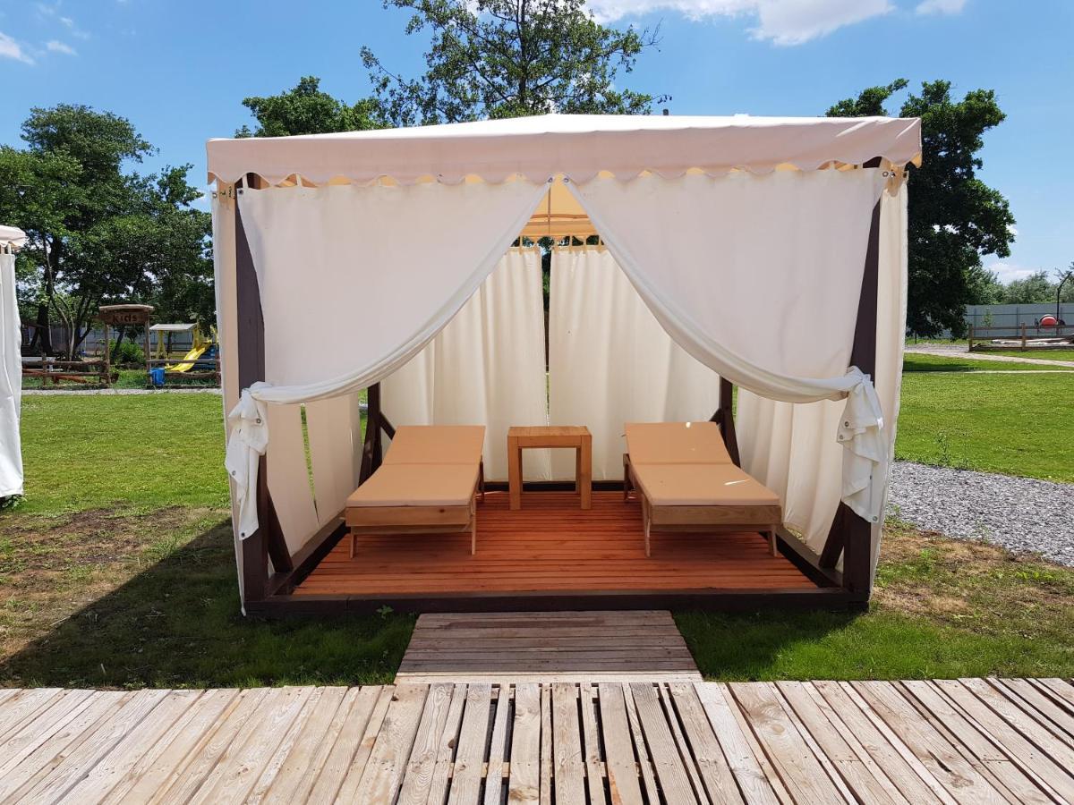 Liman Park Eco Hotel Stara Zbur'yivka ภายนอก รูปภาพ